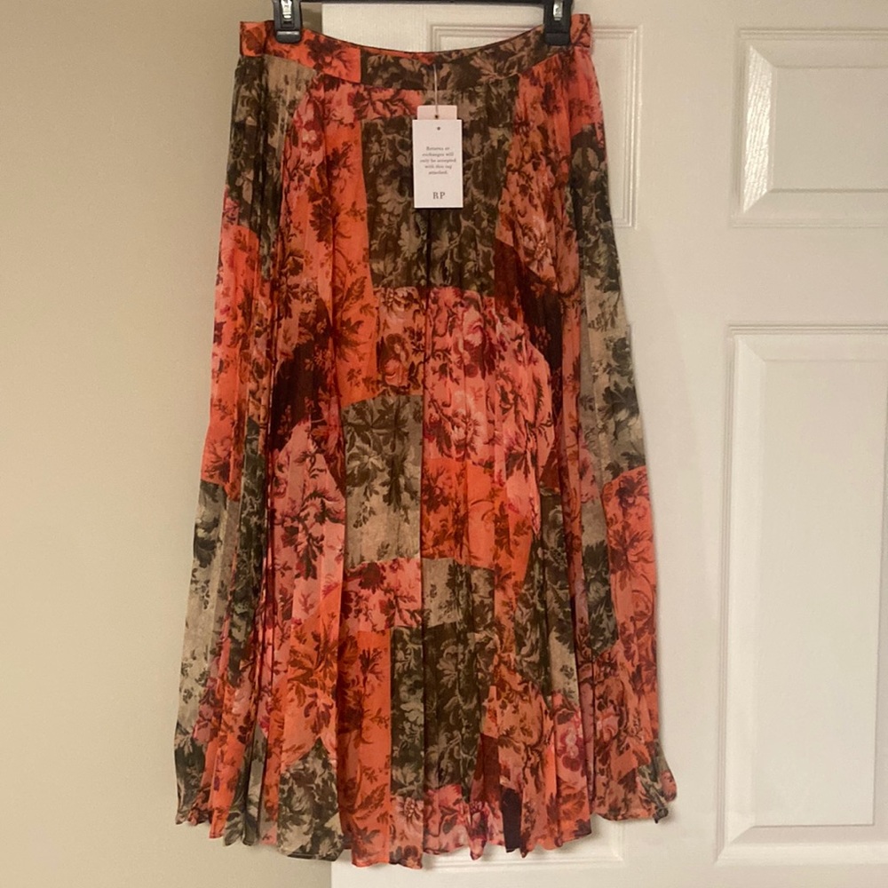 Beautiful pleated skirt from Rachel parcel brand new!